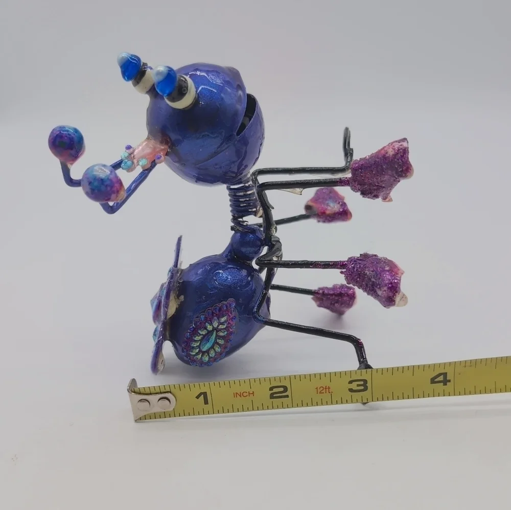 Fancy Decorated Purple Metal Happy Ant Figurine